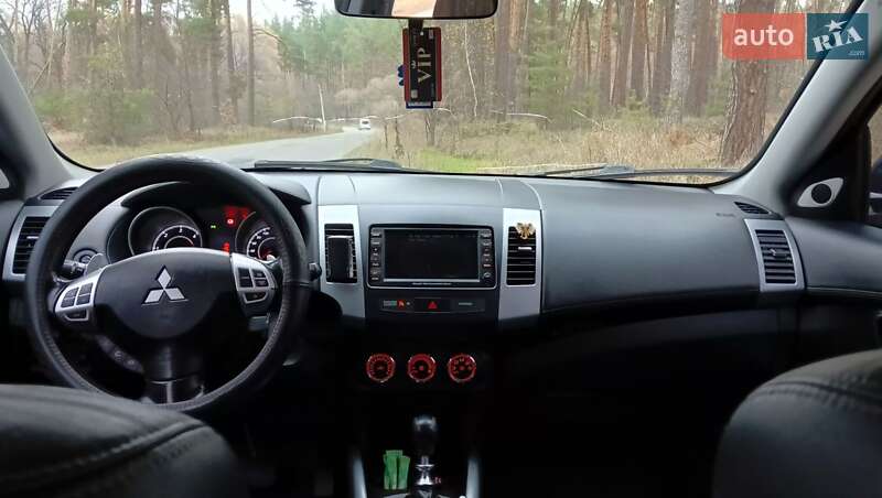 Внедорожник / Кроссовер Mitsubishi Outlander 2010 в Звенигородке фото 6 Внедорожник / Кроссовер Mitsubishi Outlander 2010 в Звенигородке