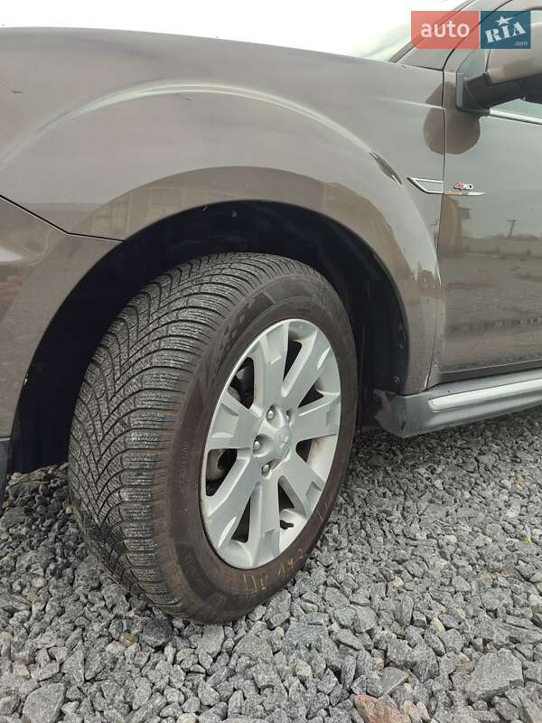 Внедорожник / Кроссовер Mitsubishi Outlander 2011 в Любаре фото 9 Внедорожник / Кроссовер Mitsubishi Outlander 2011 в Любаре