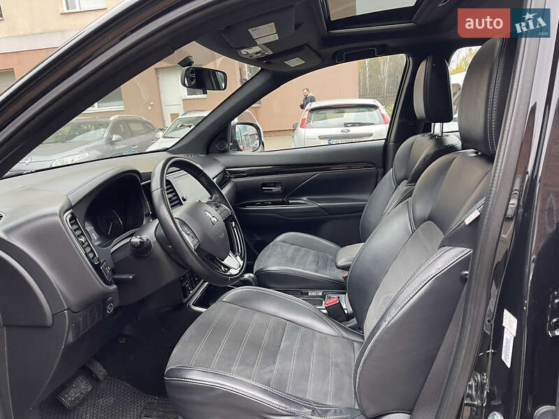 Позашляховик / Кросовер Mitsubishi Outlander 2018 в Чернігові