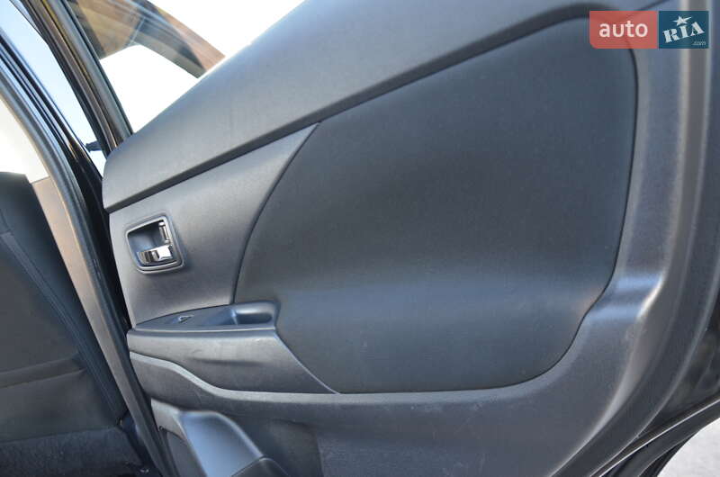 Позашляховик / Кросовер Mitsubishi Outlander 2013 в Дрогобичі фото 52 Позашляховик / Кросовер Mitsubishi Outlander 2013 в Дрогобичі