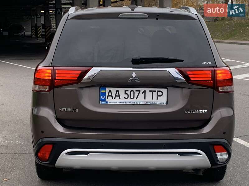 Внедорожник / Кроссовер Mitsubishi Outlander 2018 в Киеве фото 36 Внедорожник / Кроссовер Mitsubishi Outlander 2018 в Киеве