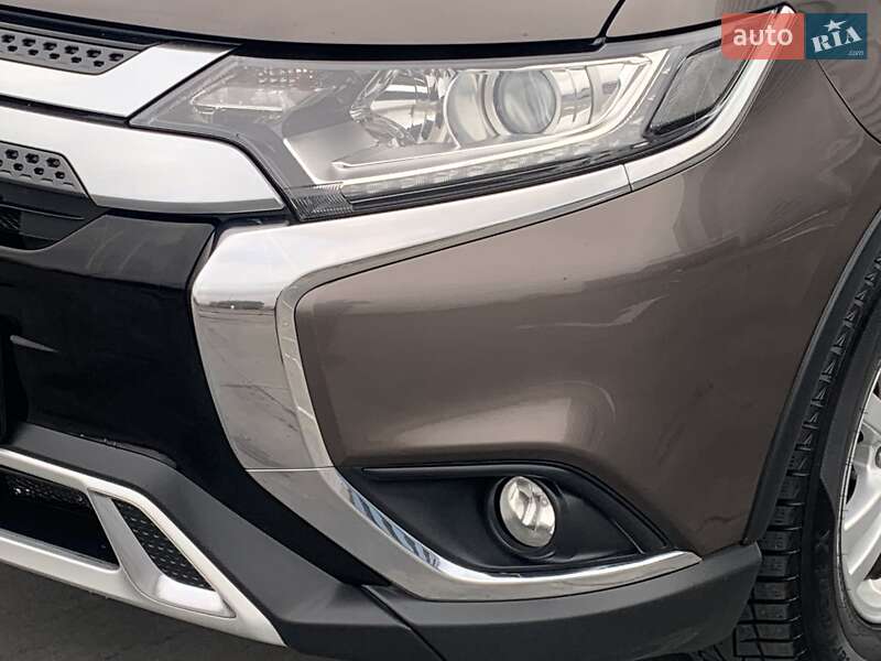 Внедорожник / Кроссовер Mitsubishi Outlander 2018 в Киеве фото 51 Внедорожник / Кроссовер Mitsubishi Outlander 2018 в Киеве
