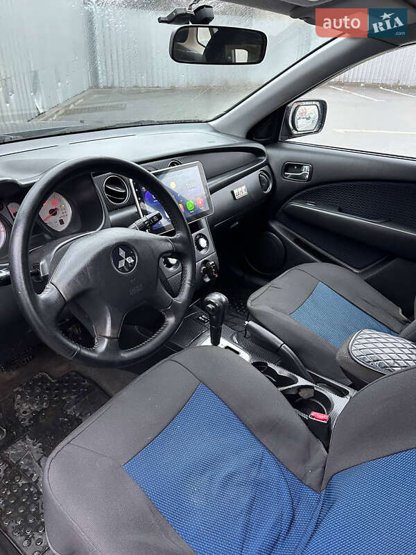 Внедорожник / Кроссовер Mitsubishi Outlander 2007 в Коломаке