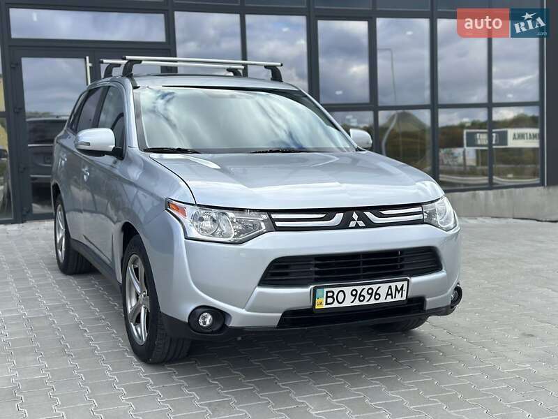 Позашляховик / Кросовер Mitsubishi Outlander 2013 в Тернополі фото 50 Позашляховик / Кросовер Mitsubishi Outlander 2013 в Тернополі