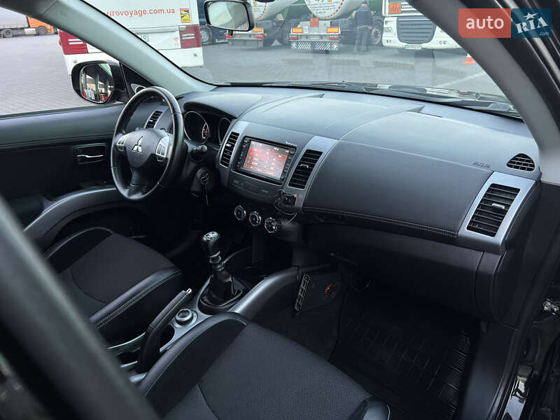 Позашляховик / Кросовер Mitsubishi Outlander 2012 в Ковелі фото 36 Позашляховик / Кросовер Mitsubishi Outlander 2012 в Ковелі