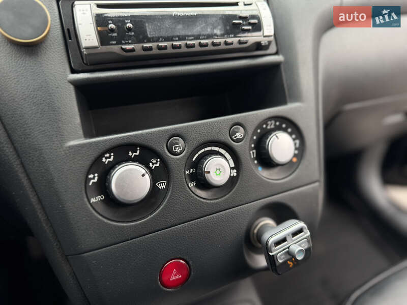 Внедорожник / Кроссовер Mitsubishi Outlander 2006 в Киеве фото 37 Внедорожник / Кроссовер Mitsubishi Outlander 2006 в Киеве