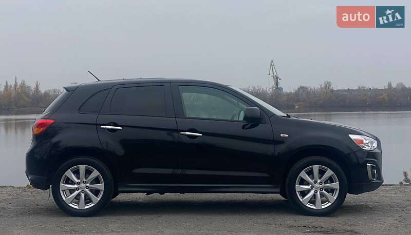 Внедорожник / Кроссовер Mitsubishi Outlander 2014 в Днепре фото 7 Внедорожник / Кроссовер Mitsubishi Outlander 2014 в Днепре