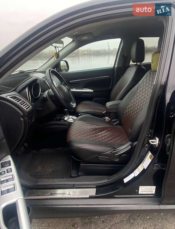 Внедорожник / Кроссовер Mitsubishi Outlander 2014 в Днепре фото 16 Внедорожник / Кроссовер Mitsubishi Outlander 2014 в Днепре