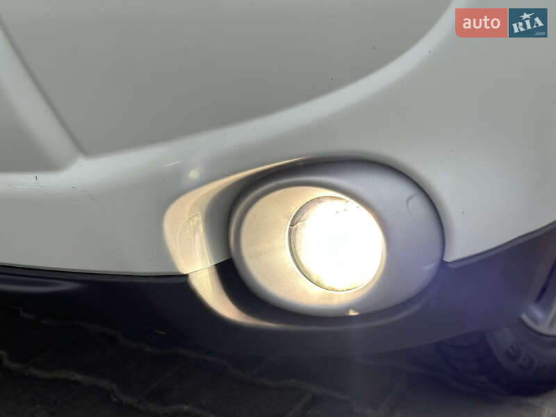 Внедорожник / Кроссовер Mitsubishi Outlander 2013 в Николаеве