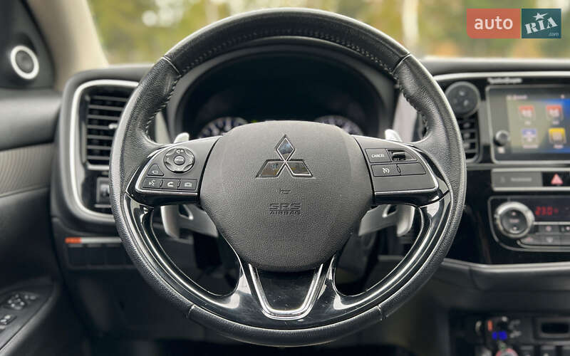 Позашляховик / Кросовер Mitsubishi Outlander 2018 в Львові фото 11 Позашляховик / Кросовер Mitsubishi Outlander 2018 в Львові
