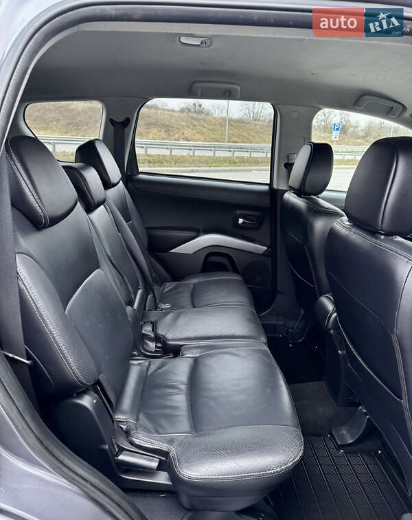 Внедорожник / Кроссовер Mitsubishi Outlander 2011 в Полтаве