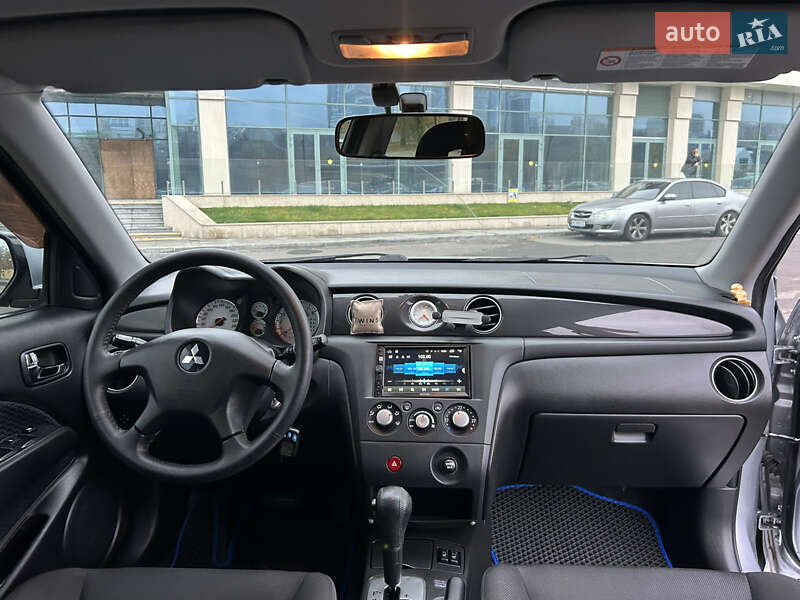 Внедорожник / Кроссовер Mitsubishi Outlander 2008 в Днепре