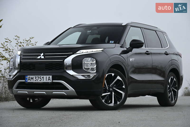 Позашляховик / Кросовер Mitsubishi Outlander 2023 в Бердичеві
