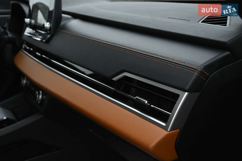 Позашляховик / Кросовер Mitsubishi Outlander 2023 в Бердичеві