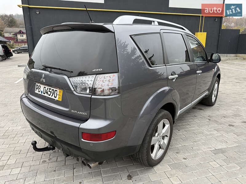 Внедорожник / Кроссовер Mitsubishi Outlander 2009 в Кременце