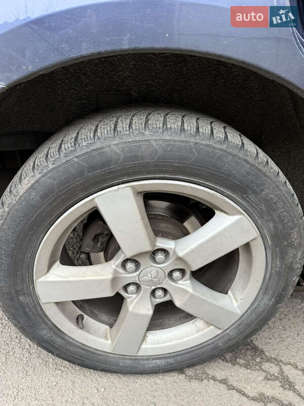 Внедорожник / Кроссовер Mitsubishi Outlander 2008 в Киеве