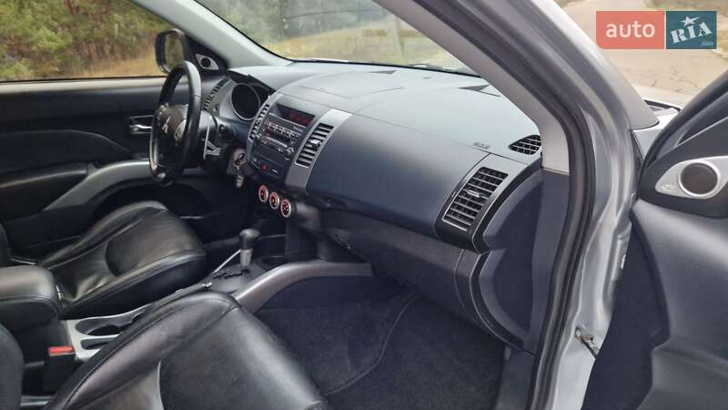 Внедорожник / Кроссовер Mitsubishi Outlander 2007 в Кременчуге