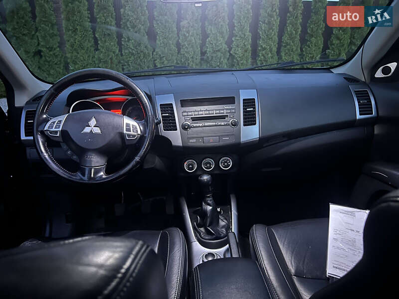 Внедорожник / Кроссовер Mitsubishi Outlander 2008 в Кременце