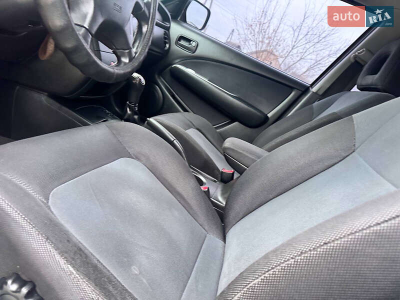 Позашляховик / Кросовер Mitsubishi Outlander 2006 в Охтирці