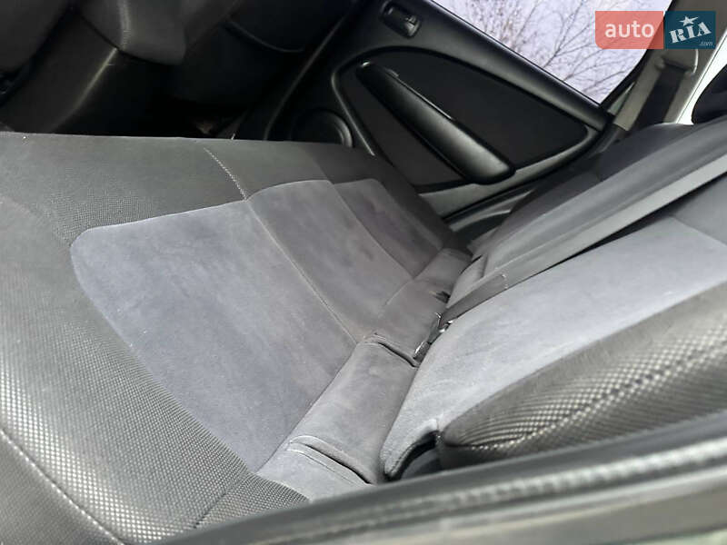 Позашляховик / Кросовер Mitsubishi Outlander 2006 в Охтирці