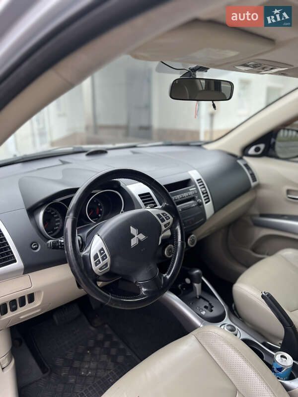 Позашляховик / Кросовер Mitsubishi Outlander 2008 в Одесі