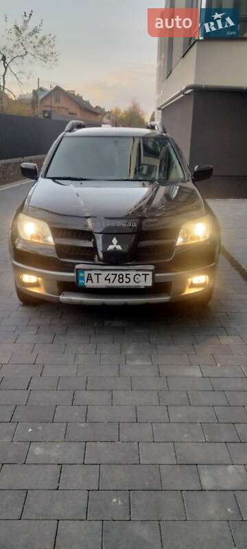Внедорожник / Кроссовер Mitsubishi Outlander 2005 в Ивано-Франковске