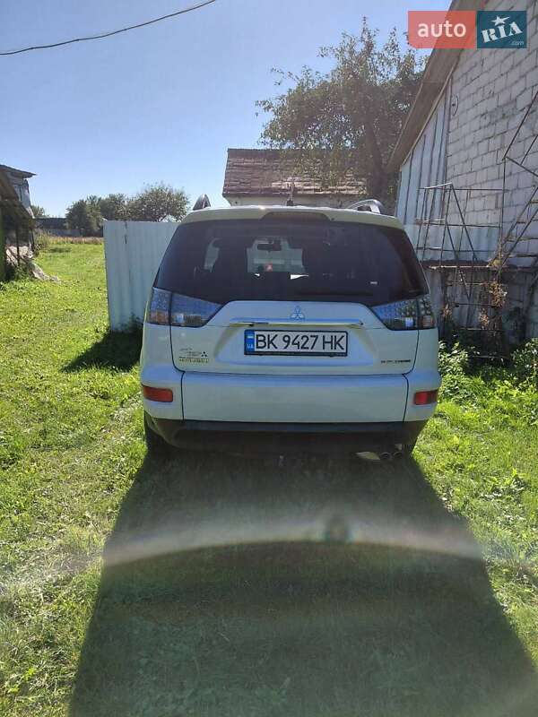 Позашляховик / Кросовер Mitsubishi Outlander 2011 в Козині фото 3 Позашляховик / Кросовер Mitsubishi Outlander 2011 в Козині