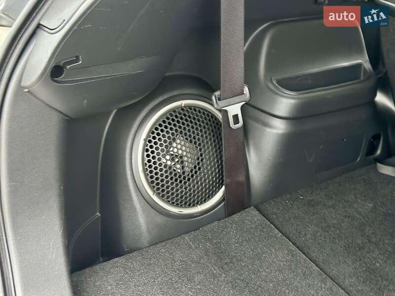 Внедорожник / Кроссовер Mitsubishi Outlander 2013 в Вараше фото 55 Внедорожник / Кроссовер Mitsubishi Outlander 2013 в Вараше