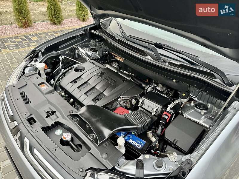 Внедорожник / Кроссовер Mitsubishi Outlander 2013 в Вараше фото 69 Внедорожник / Кроссовер Mitsubishi Outlander 2013 в Вараше