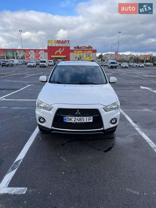 Позашляховик / Кросовер Mitsubishi Outlander 2010 в Рівному фото 2 Позашляховик / Кросовер Mitsubishi Outlander 2010 в Рівному