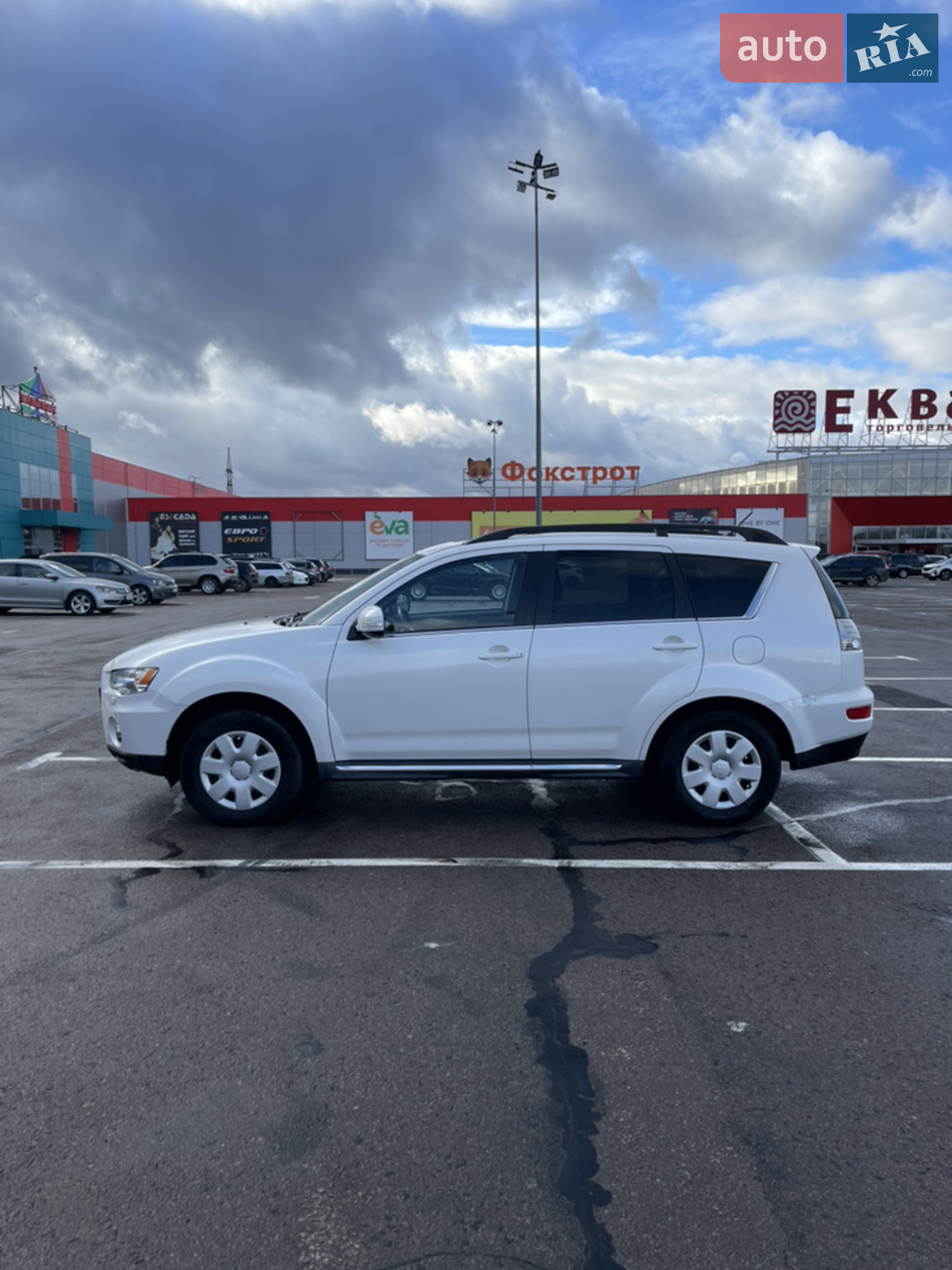 2010 Mitsubishi Outlander - мініатюра 11