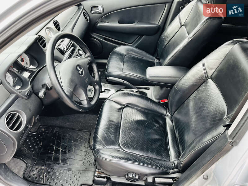 Внедорожник / Кроссовер Mitsubishi Outlander 2006 в Прилуках фото 17 Внедорожник / Кроссовер Mitsubishi Outlander 2006 в Прилуках