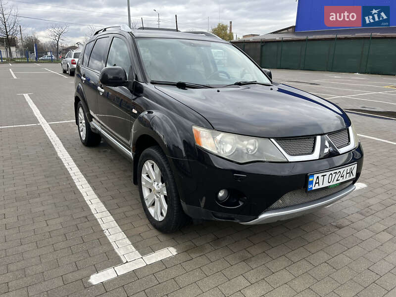 Внедорожник / Кроссовер Mitsubishi Outlander 2008 в Долине