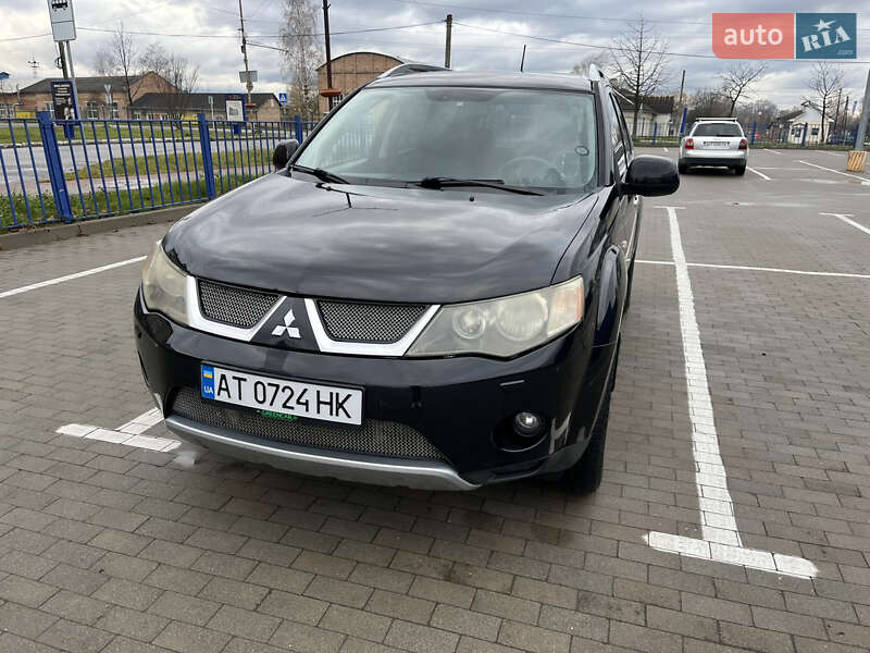 Внедорожник / Кроссовер Mitsubishi Outlander 2008 в Долине