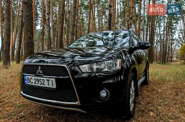 Внедорожник / Кроссовер Mitsubishi Outlander 2010 в Львове