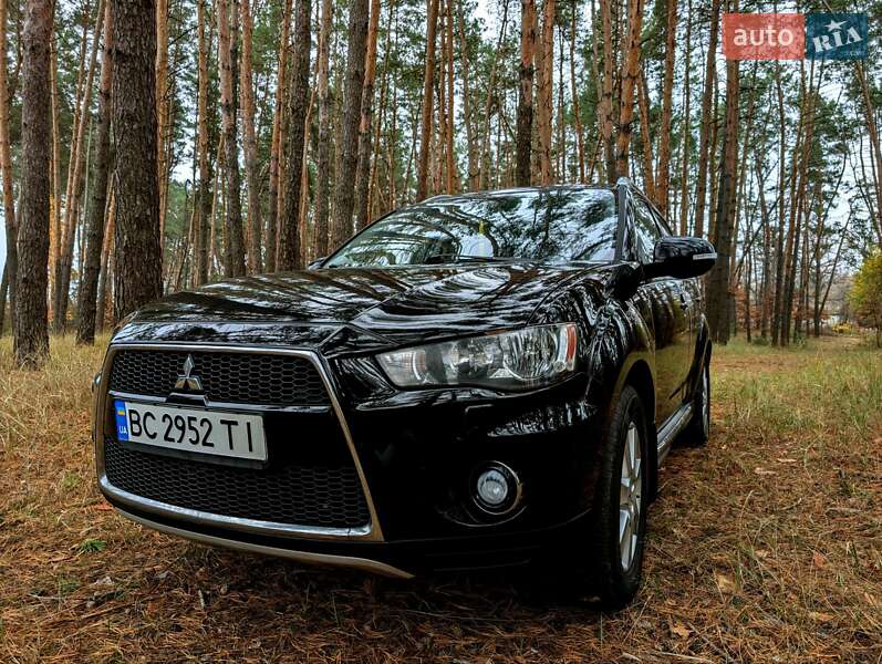 Внедорожник / Кроссовер Mitsubishi Outlander 2010 в Львове фото Внедорожник / Кроссовер Mitsubishi Outlander 2010 в Львове
