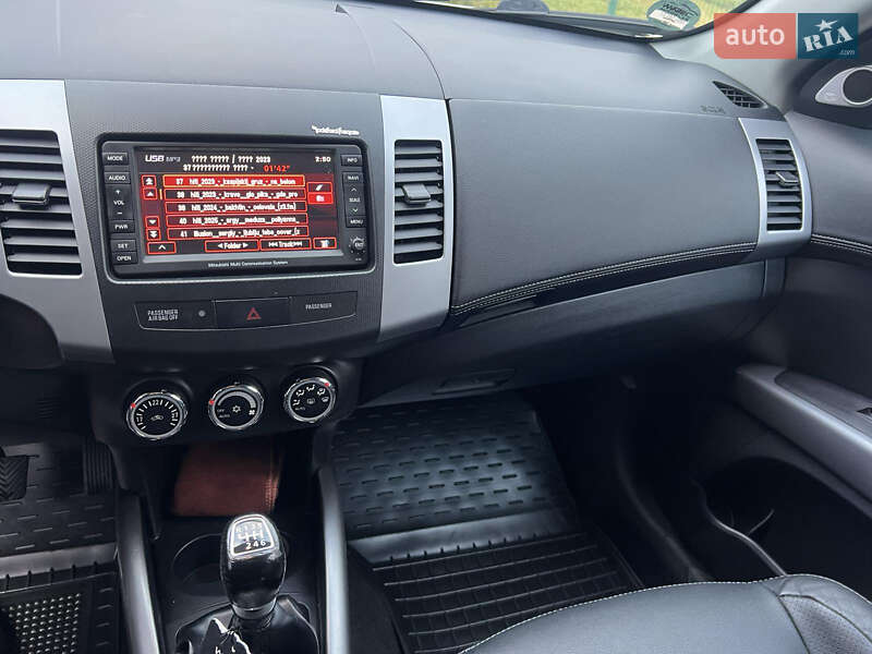 Позашляховик / Кросовер Mitsubishi Outlander 2012 в Прилуках фото 18 Позашляховик / Кросовер Mitsubishi Outlander 2012 в Прилуках