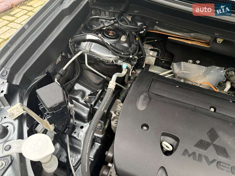 Позашляховик / Кросовер Mitsubishi Outlander 2021 в Києві фото 13 Позашляховик / Кросовер Mitsubishi Outlander 2021 в Києві