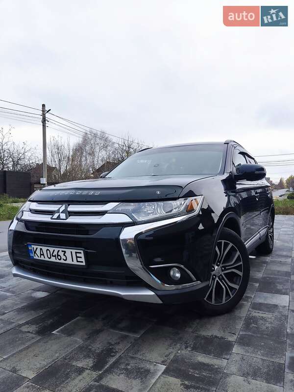 Mitsubishi Outlander 2016