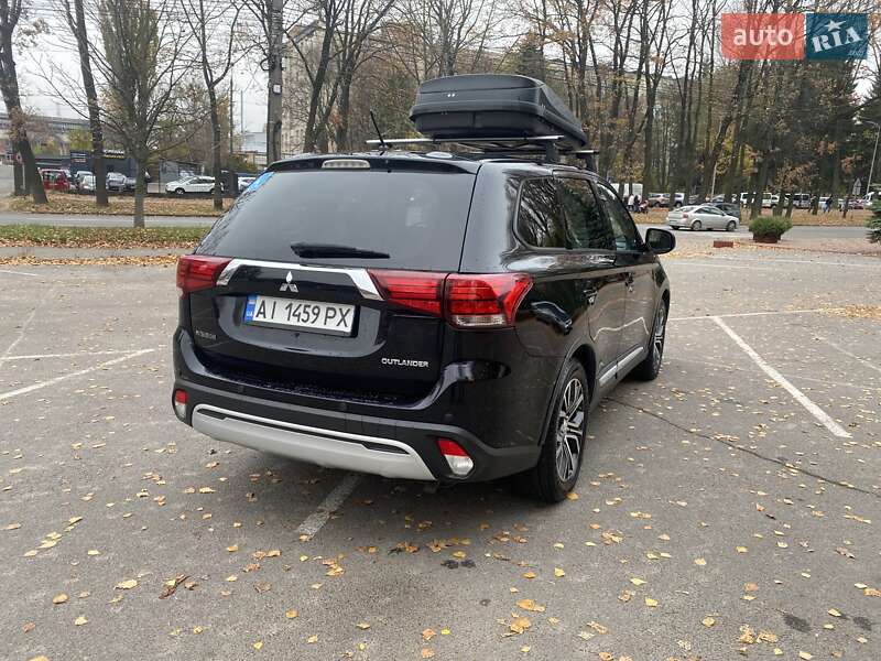 Внедорожник / Кроссовер Mitsubishi Outlander 2016 в Виннице