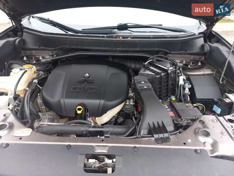 Позашляховик / Кросовер Mitsubishi Outlander 2010 в Луцьку фото 29 Позашляховик / Кросовер Mitsubishi Outlander 2010 в Луцьку