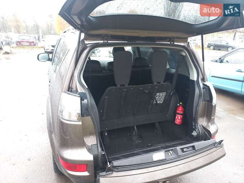 Позашляховик / Кросовер Mitsubishi Outlander 2010 в Луцьку фото 33 Позашляховик / Кросовер Mitsubishi Outlander 2010 в Луцьку