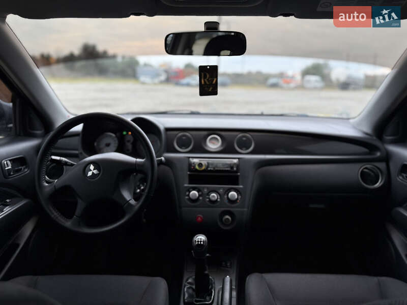 Позашляховик / Кросовер Mitsubishi Outlander 2008 в Новояворівську фото 19 Позашляховик / Кросовер Mitsubishi Outlander 2008 в Новояворівську