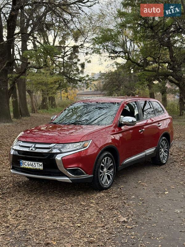 Mitsubishi Outlander 2016