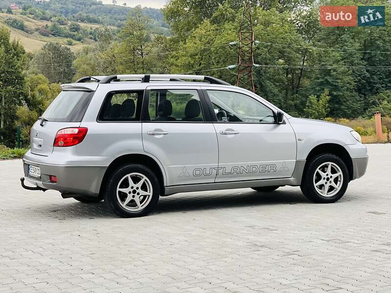 Позашляховик / Кросовер Mitsubishi Outlander 2006 в Чернівцях фото 9 Позашляховик / Кросовер Mitsubishi Outlander 2006 в Чернівцях