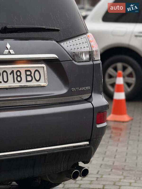 Позашляховик / Кросовер Mitsubishi Outlander 2012 в Чернівцях