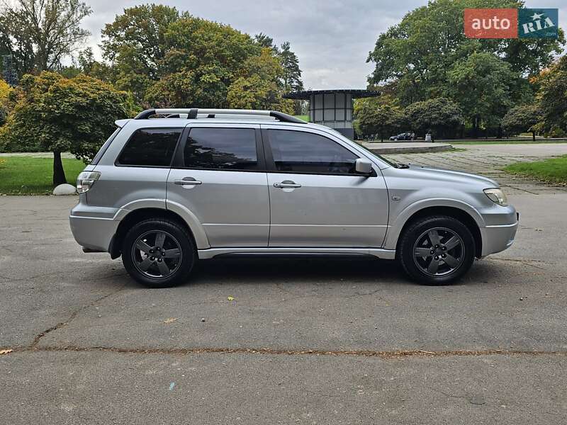 Внедорожник / Кроссовер Mitsubishi Outlander 2008 в Киеве фото 3 Внедорожник / Кроссовер Mitsubishi Outlander 2008 в Киеве