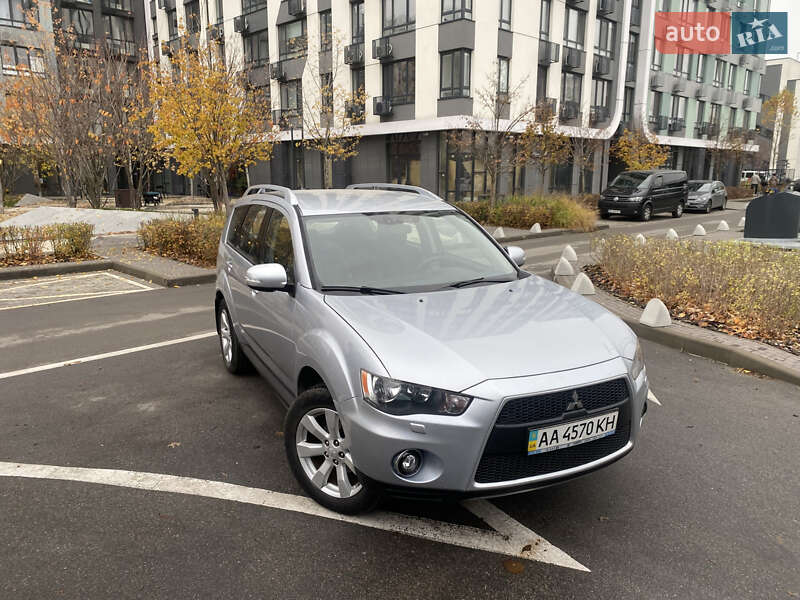 Внедорожник / Кроссовер Mitsubishi Outlander 2010 в Киеве фото 4 Внедорожник / Кроссовер Mitsubishi Outlander 2010 в Киеве