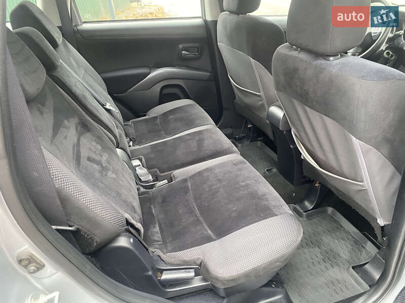Внедорожник / Кроссовер Mitsubishi Outlander 2010 в Киеве фото 14 Внедорожник / Кроссовер Mitsubishi Outlander 2010 в Киеве