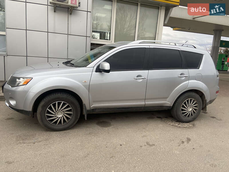 Позашляховик / Кросовер Mitsubishi Outlander 2008 в Новояворівську